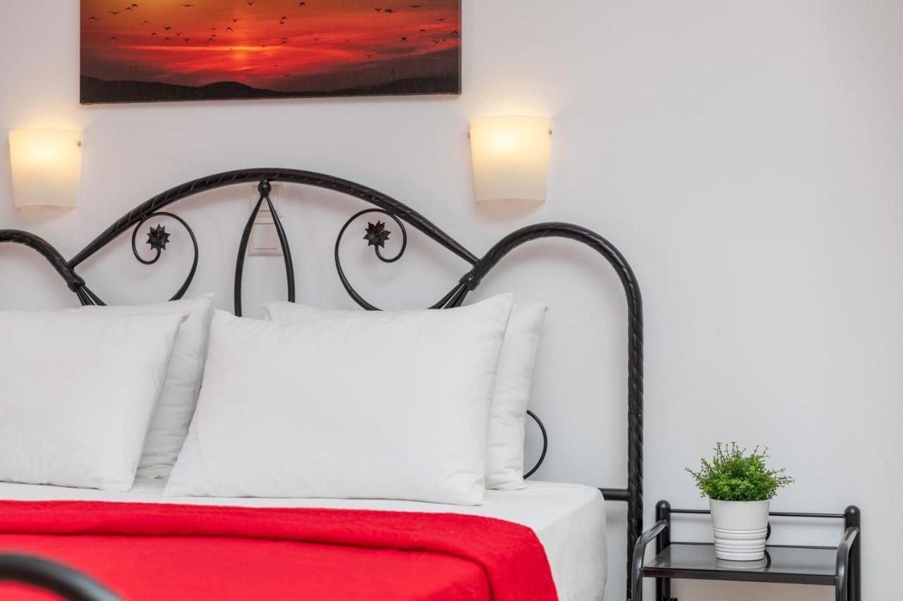 Naxos Diamond Studios Apartments Naxos City エクステリア 写真