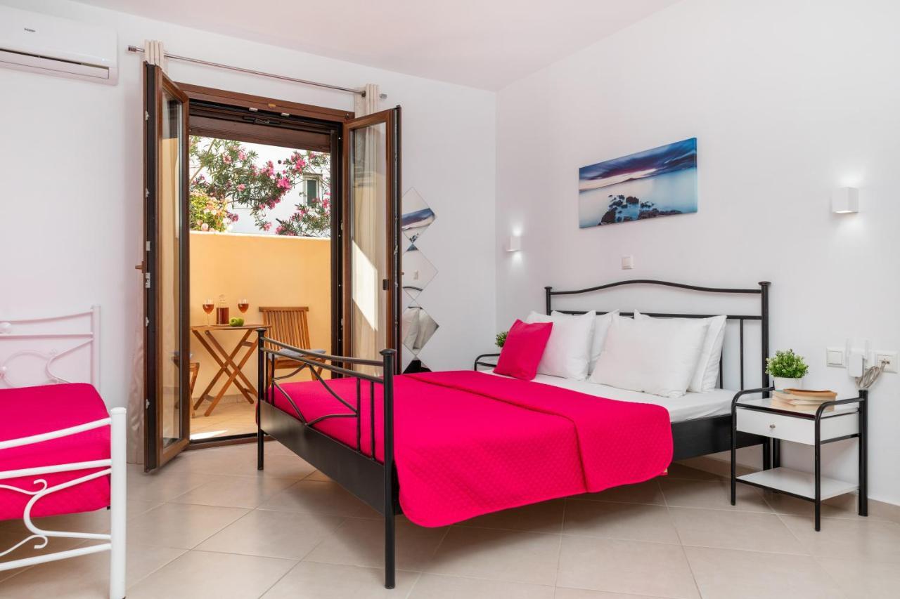 Naxos Diamond Studios Apartments Naxos City エクステリア 写真