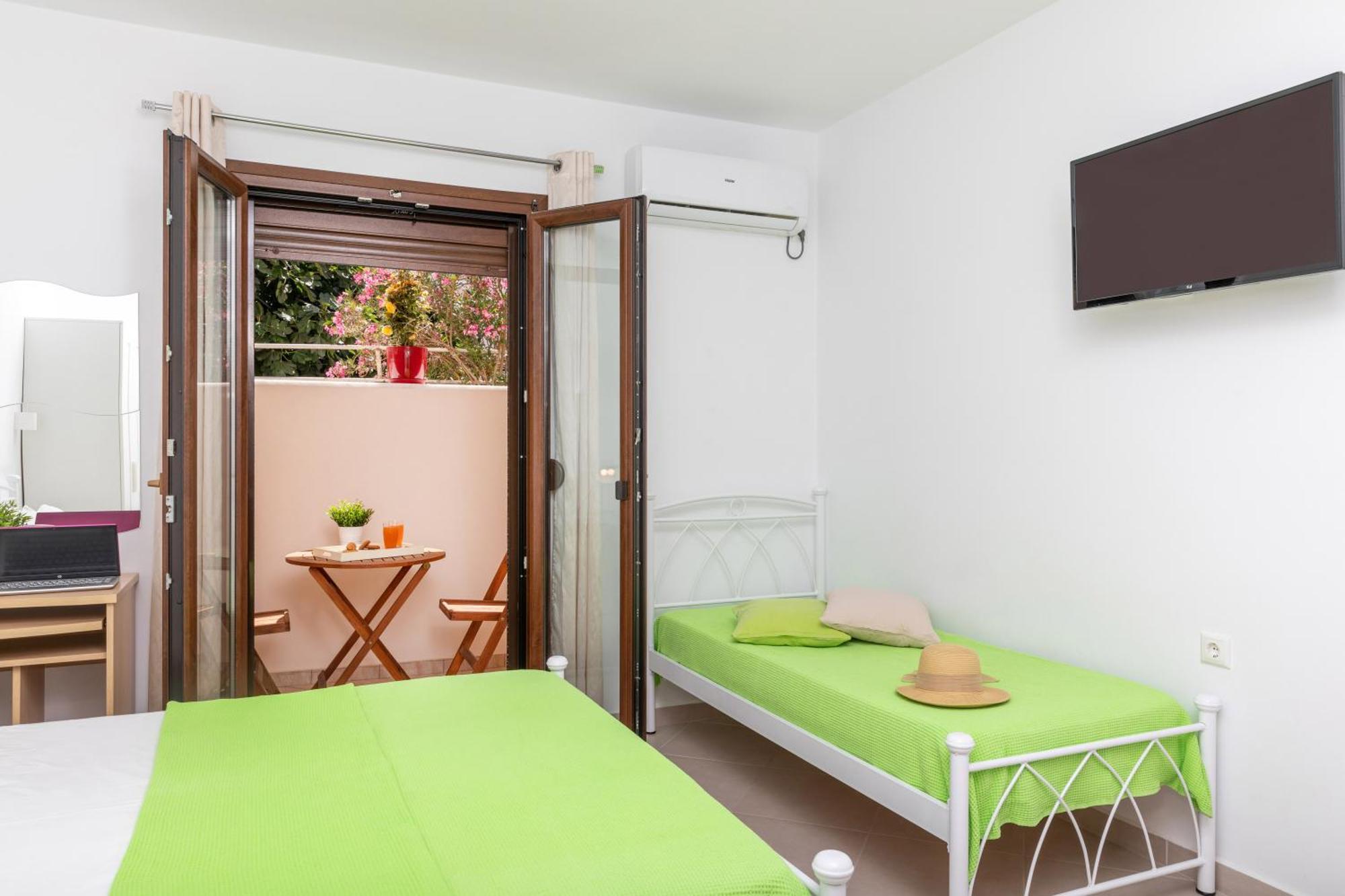 Naxos Diamond Studios Apartments Naxos City 部屋 写真