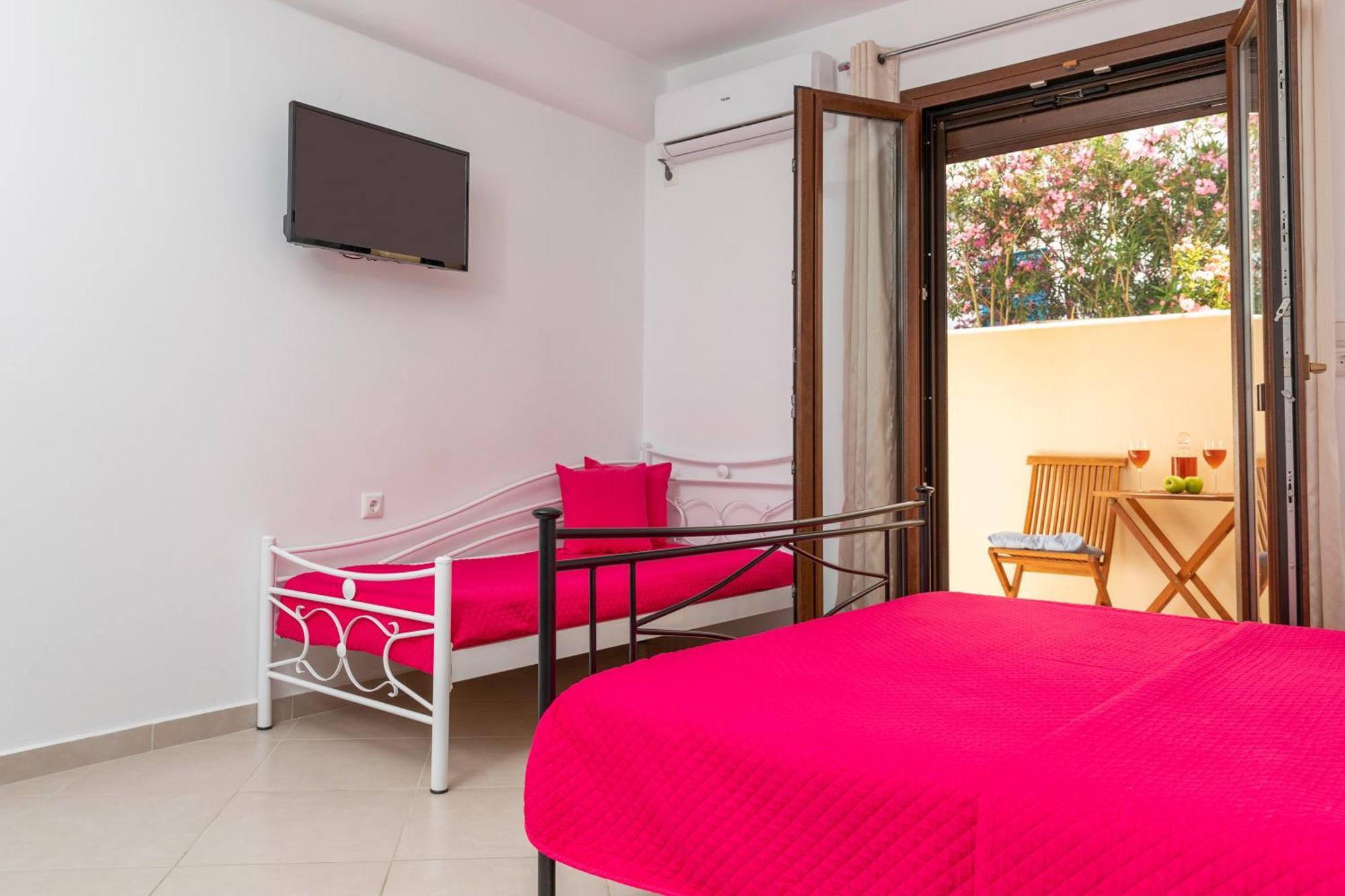 Naxos Diamond Studios Apartments Naxos City 部屋 写真